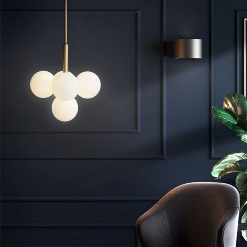 ClusterGlow – Geometrisk globus pendel med justerbar højde for moderne atmosfære