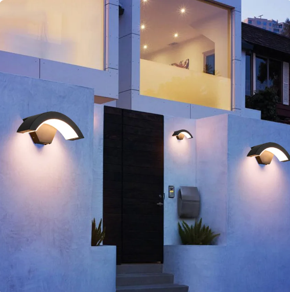 GlowSculpt - Moderne udendørs væglampe til stilfuld og funktionel udendørsbelysning