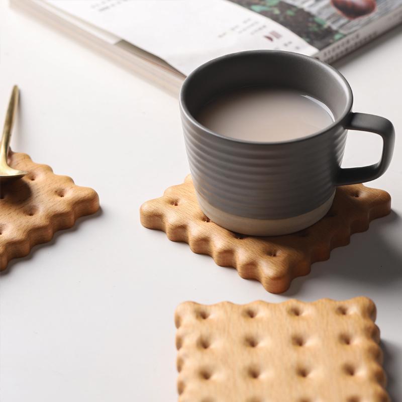 BiscuitBloom - Unikt Chokolade-inspireret Coaster Sæt