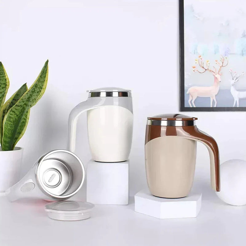 StirGo – Elegant selvrørende rejsekrus med knap og spildsikkert låg