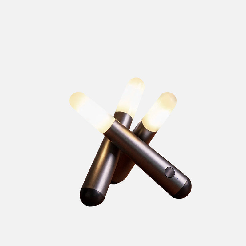 GlowStick – Trådløs LED-bordlampe med slankt og strålende pinde design