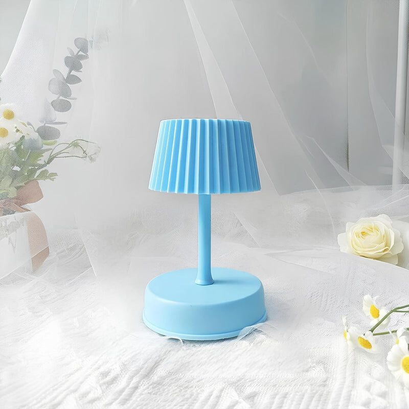 GlowNest - Kompakt LED-sengelampe med blødt lys og børnevenligt look