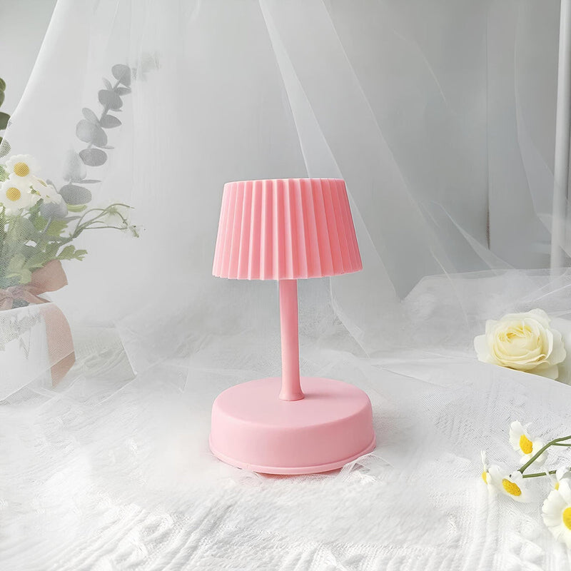 GlowNest - Kompakt LED-sengelampe med blødt lys og børnevenligt look