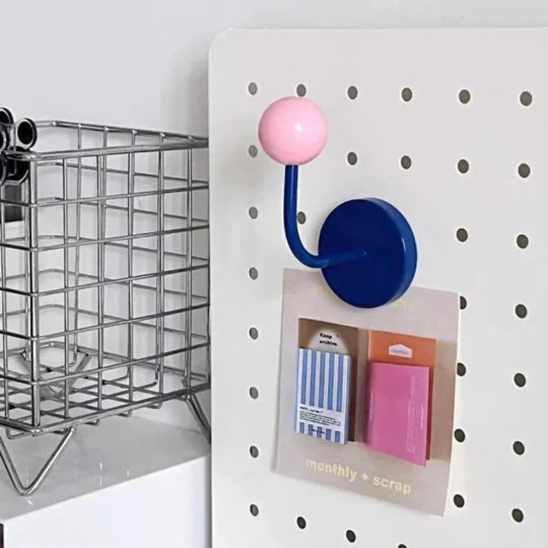 ColorDot – Livlig krogmagnet i legende moderne design