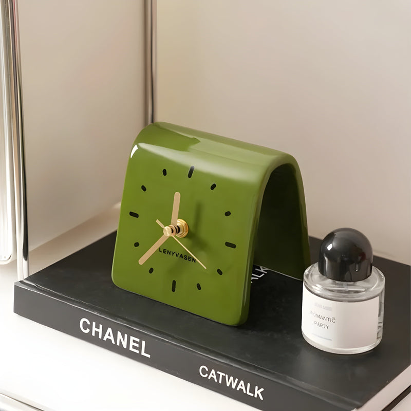 TimeMuse - Kunstnerisk moderne bordur med minimalistisk rundt design