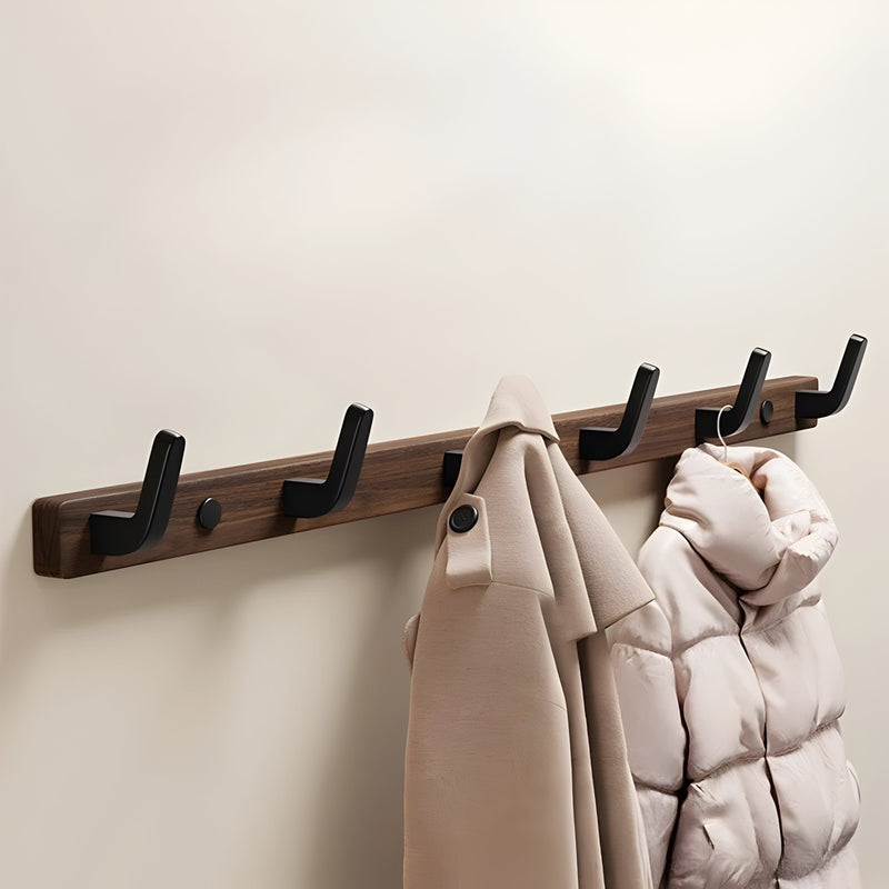 WalnutWisp - Minimalistisk vægkrog med naturlig træåring og glat finish