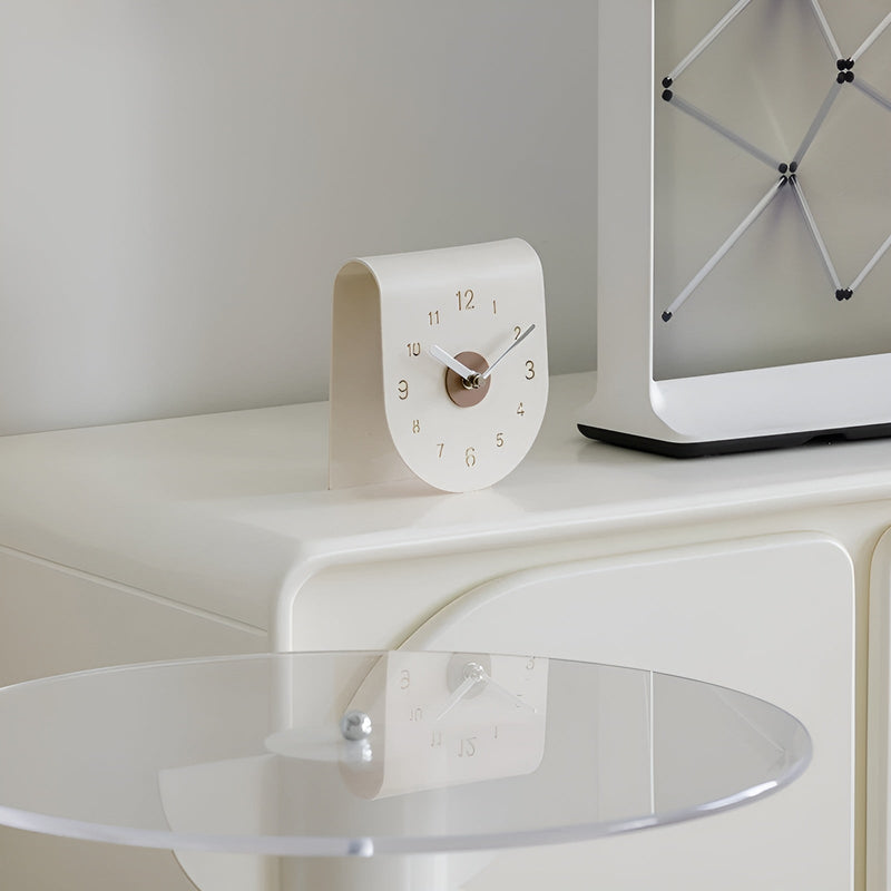 ClariClock – Elegant bordur med naturligt look og klare tal