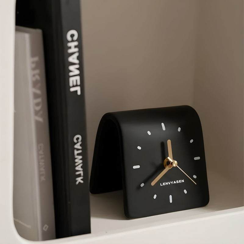 TimeMuse - Kunstnerisk moderne bordur med minimalistisk rundt design