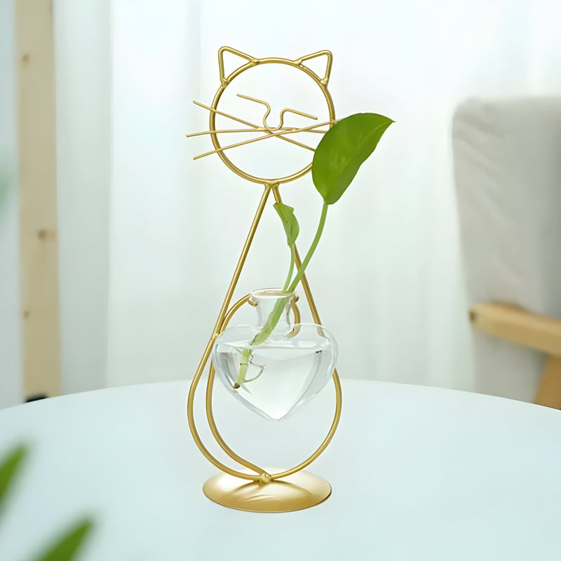PawBloom – Hjerteformet glasplantekasse med katteinspireret holder