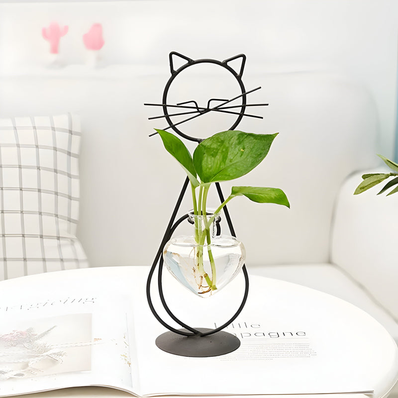 PawBloom – Hjerteformet glasplantekasse med katteinspireret holder