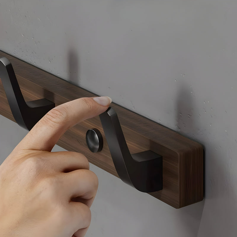 WalnutWisp - Minimalistisk vægkrog med naturlig træåring og glat finish