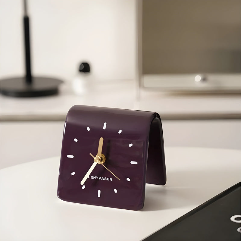 TimeMuse - Kunstnerisk moderne bordur med minimalistisk rundt design
