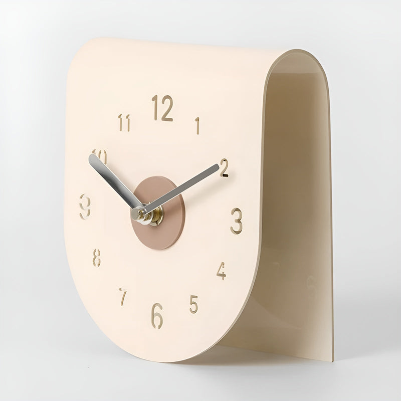ClariClock – Elegant bordur med naturligt look og klare tal