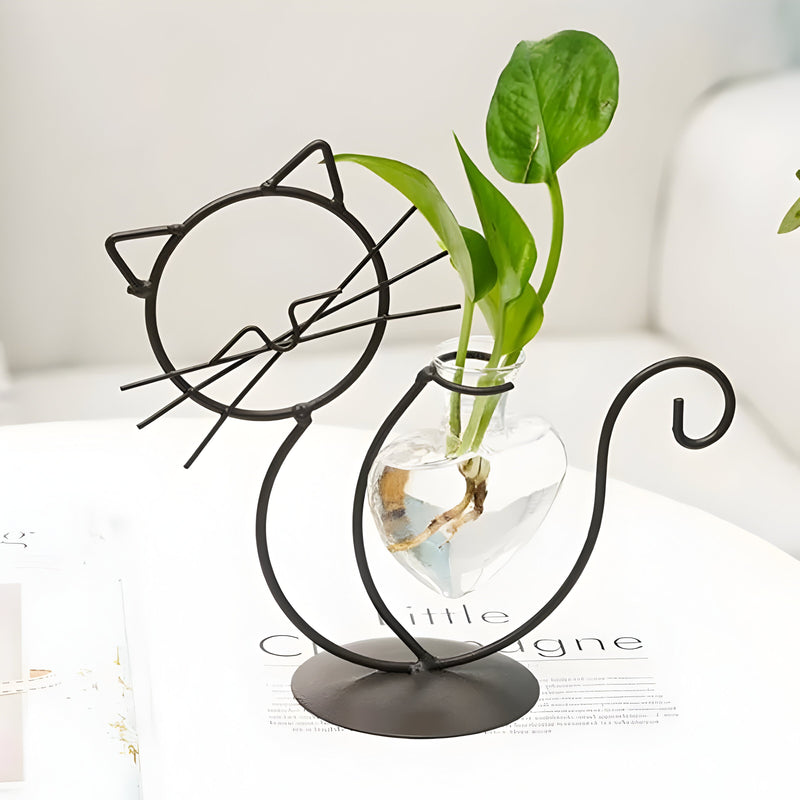 PawBloom – Hjerteformet glasplantekasse med katteinspireret holder