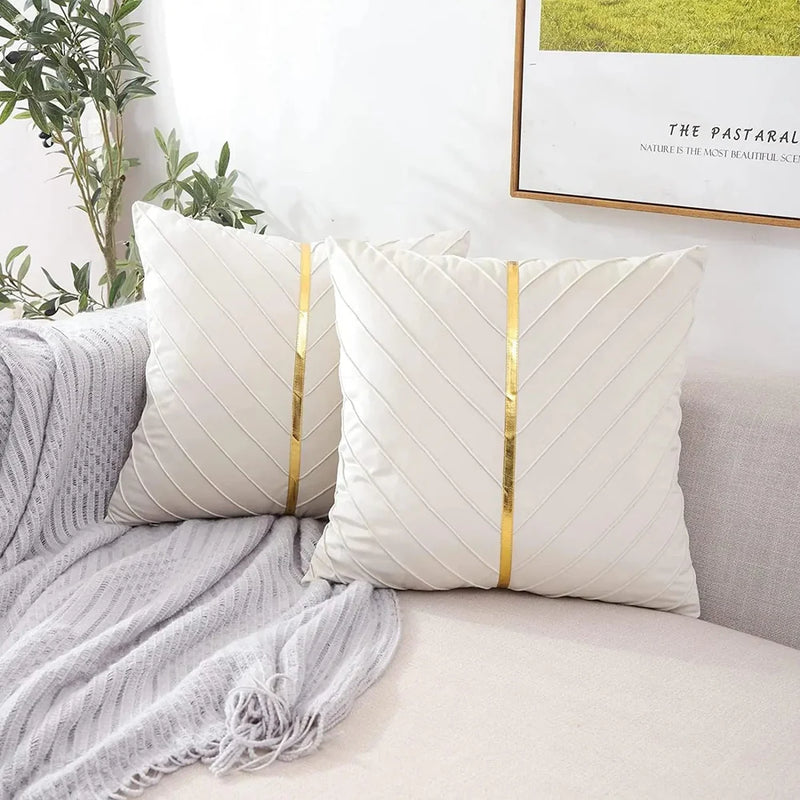 VelvoCharm – Pudebetræk med elegant diagonal paillettedetalje