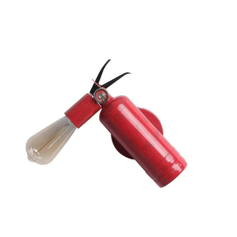 BlazeLite – Retro væglampe formet som brandslukker med roterbart vintage-design