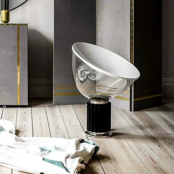 Lumeo - Ikonisk bordlampe for tidløs elegance