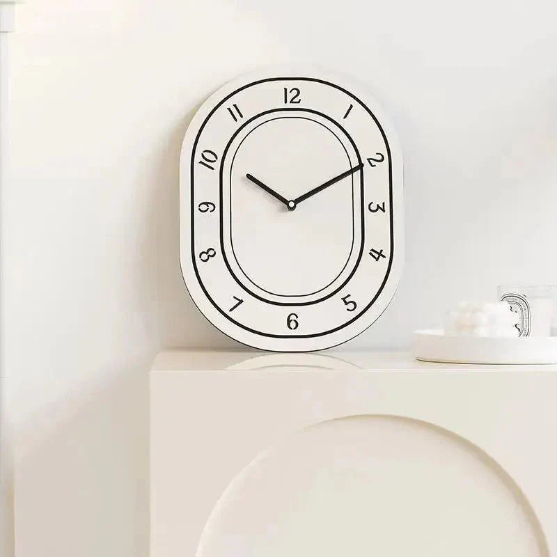EllipTime - Minimalistisk elliptisk vægur med moderne elegance