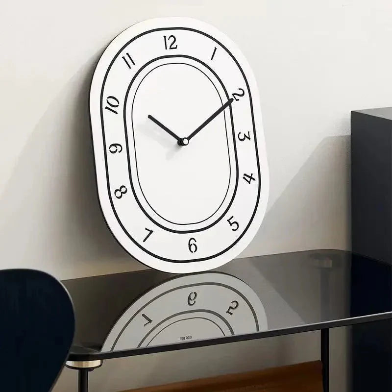 EllipTime - Minimalistisk elliptisk vægur med moderne elegance