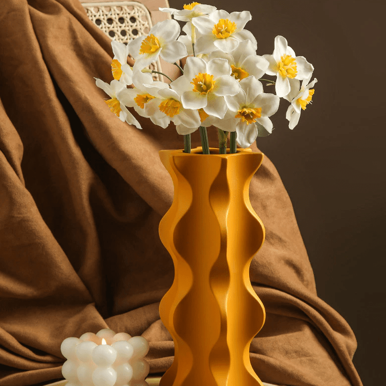 PureForm – Elegant dekorativ vase med minimalistisk design til elegante blomsterdekorationer