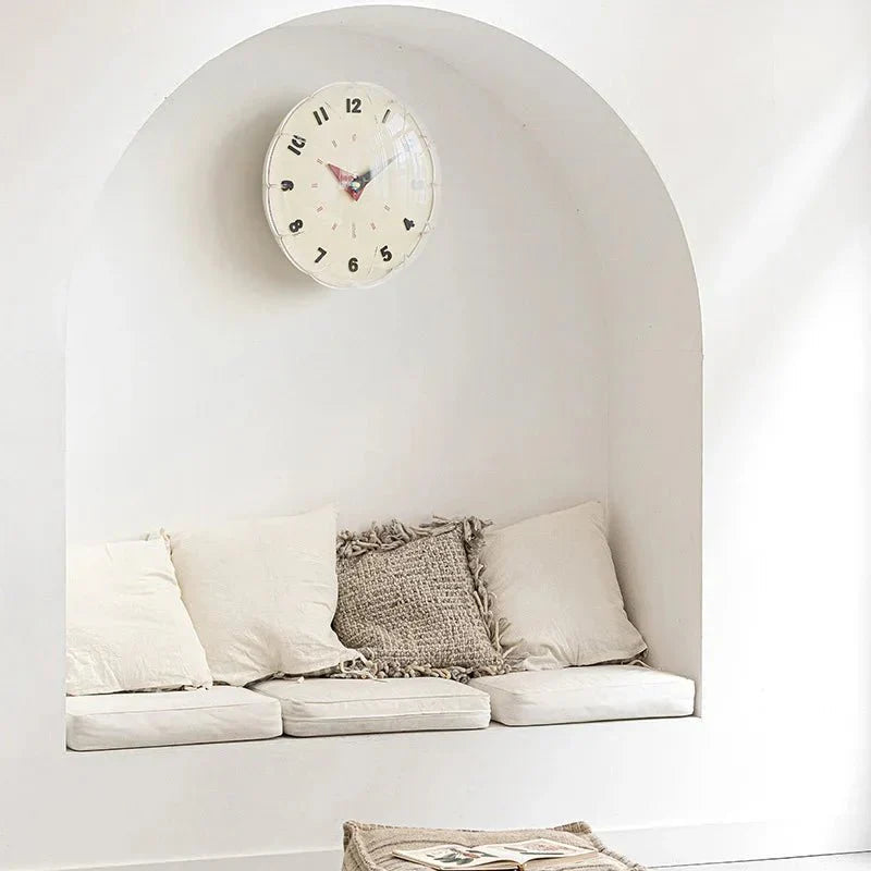 TimeBloom - Kunstnerisk vægur inspireret af bobler i moderne stil