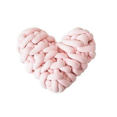 LoveTwist - Hyggelig hjerteformet pude med chunky twist-design