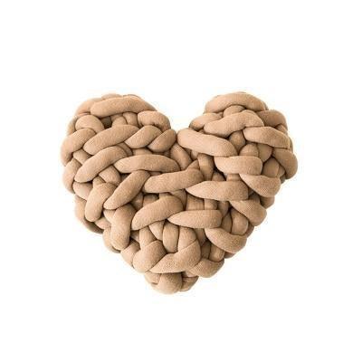 LoveTwist - Hyggelig hjerteformet pude med chunky twist-design
