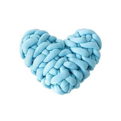 LoveTwist - Hyggelig hjerteformet pude med chunky twist-design