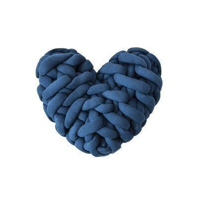 LoveTwist - Hyggelig hjerteformet pude med chunky twist-design