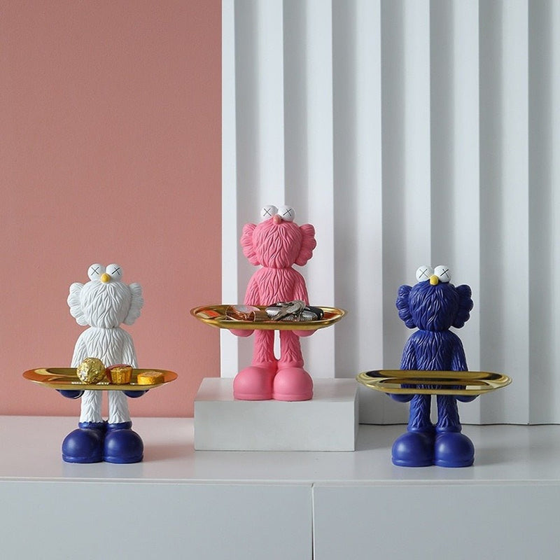 BearNest – Finurlig bjørnefigur i resin med bakke til dekorativ opbevaring