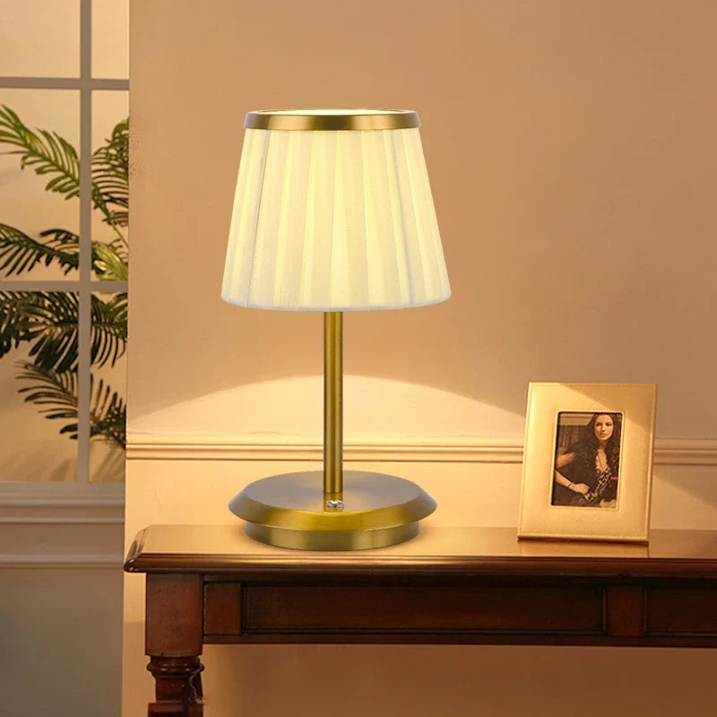 AuraNest – Elegant berøringskontrolbordlampe med tre justerbare lysindstillinger