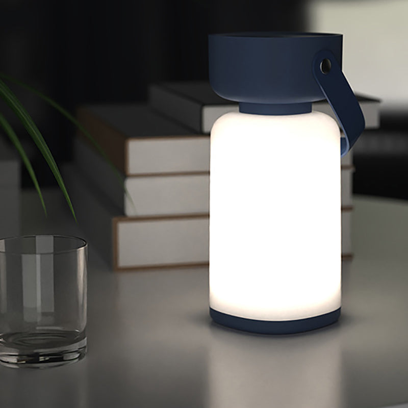 LumiGlow - Vandtæt bærbar LED-bordlampe med slankt cylinderdesign