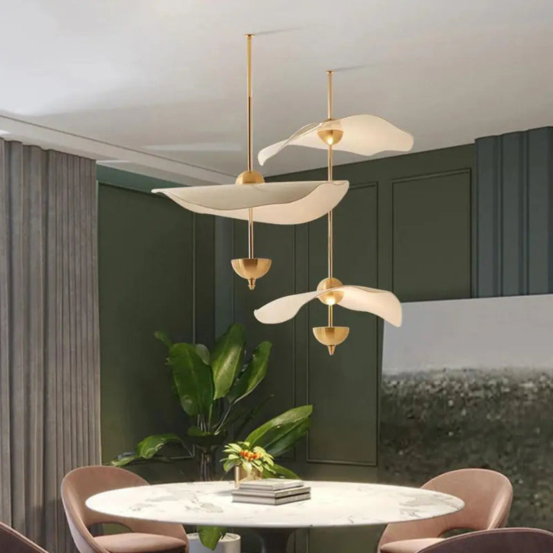 FloraGlow - Elegant Lotus-inspireret pendellampe til moderne rum