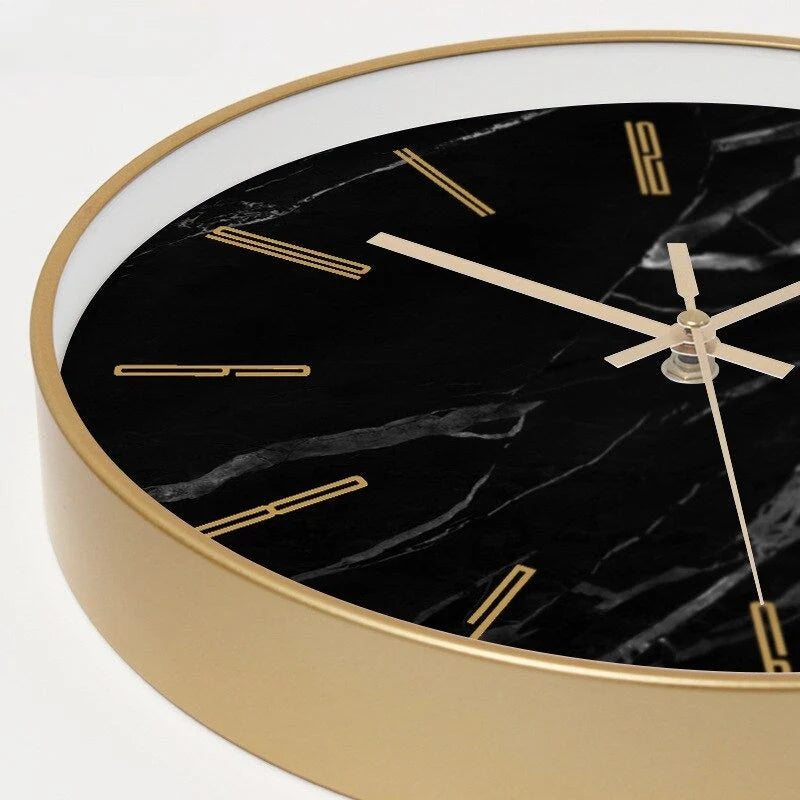 TimeClear – Kunstnerisk vægur med marmorinspireret finish