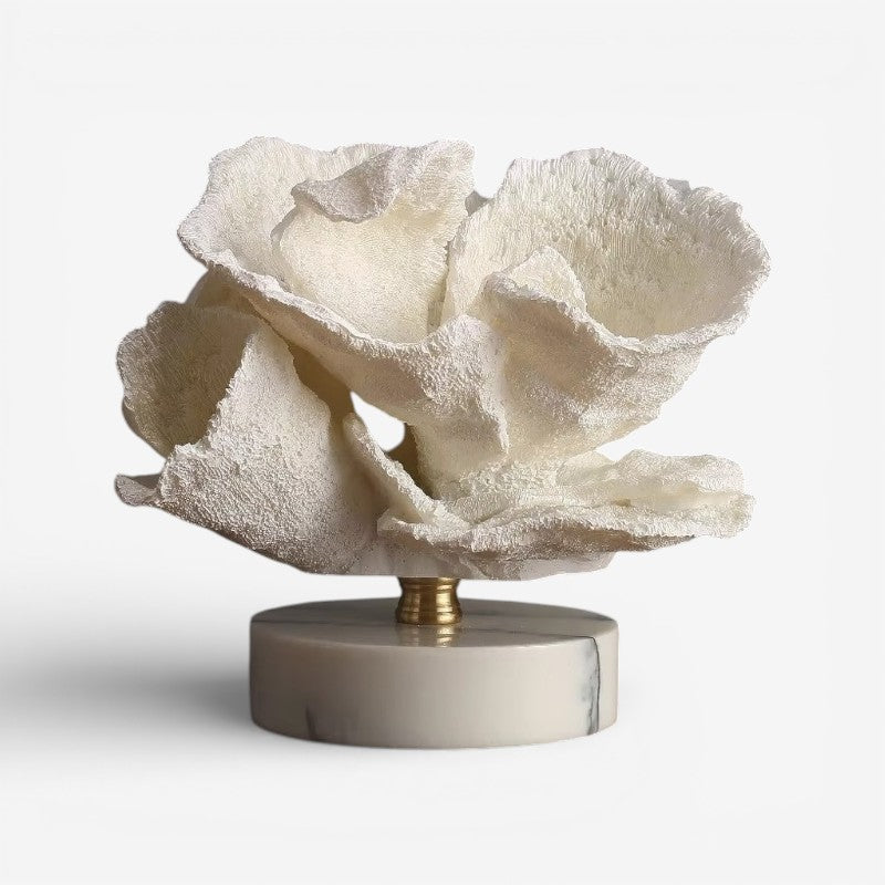 CurveStand - Dekorativ Skulptur med Rund Base Design