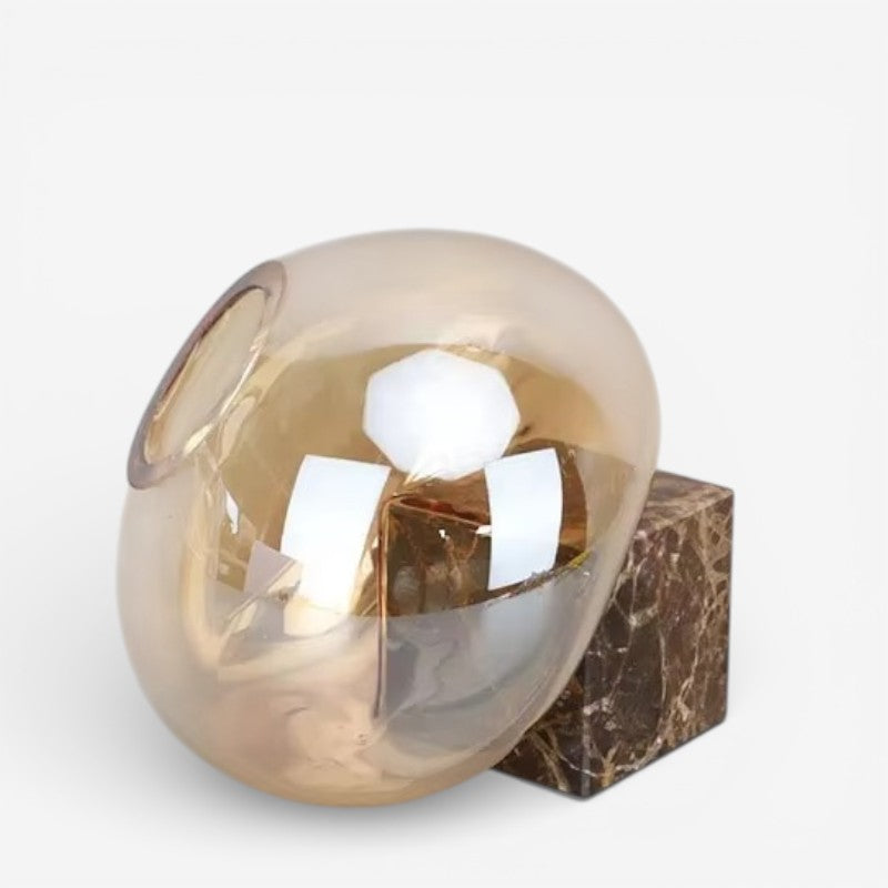 RoundNest – Blomstervase med firkantet base og rund top