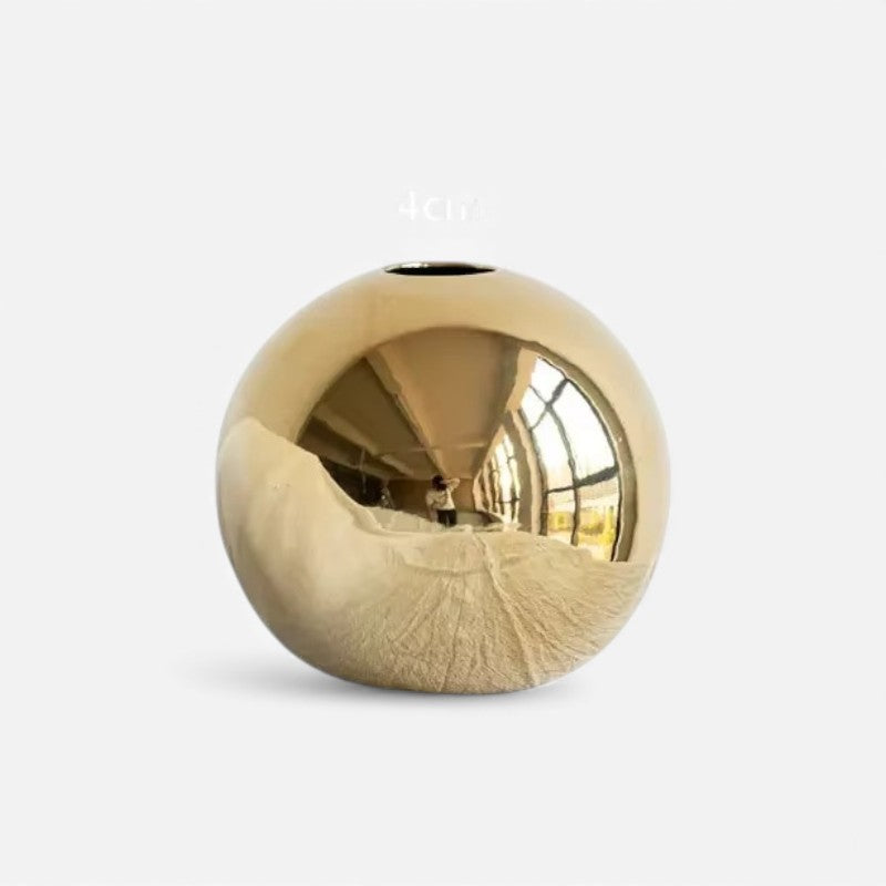 DecoNest – Kreativ Vase med Bold inspireret og Dekorativt Design