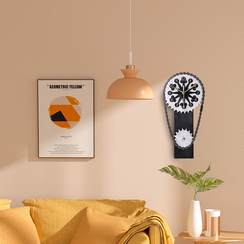 SpinTime - Roterende Gear ur Med Industriel Charme og Unikt Design