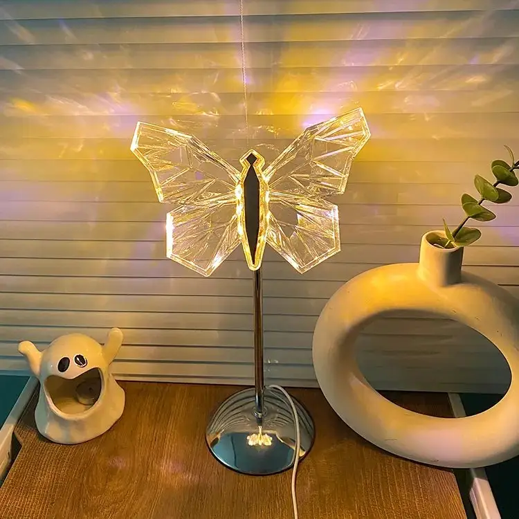 FlutterGlow – Butterfly bordlampe med blødt LED-lys og drømmende silhuet