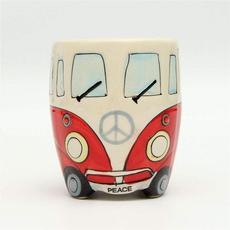 CamperMug – Farverigt kaffekrus med hippiebus-tema og livligt tegneseriedesign