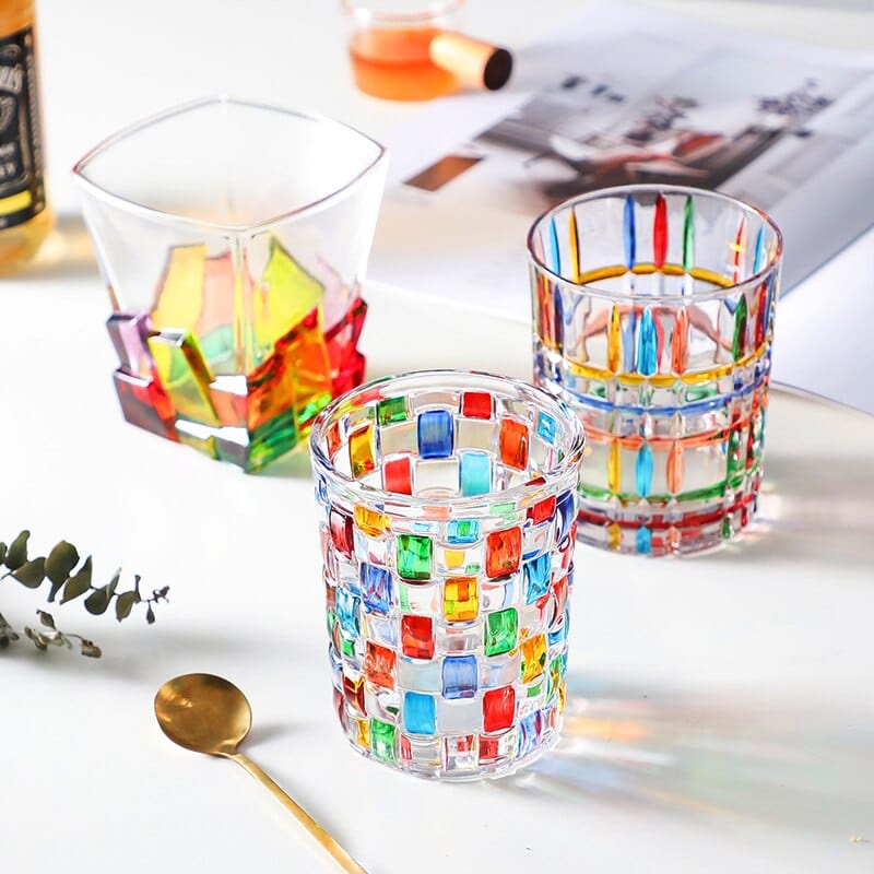 LumoSip - Designerglas med kunstnerisk mønster og flydende kurver