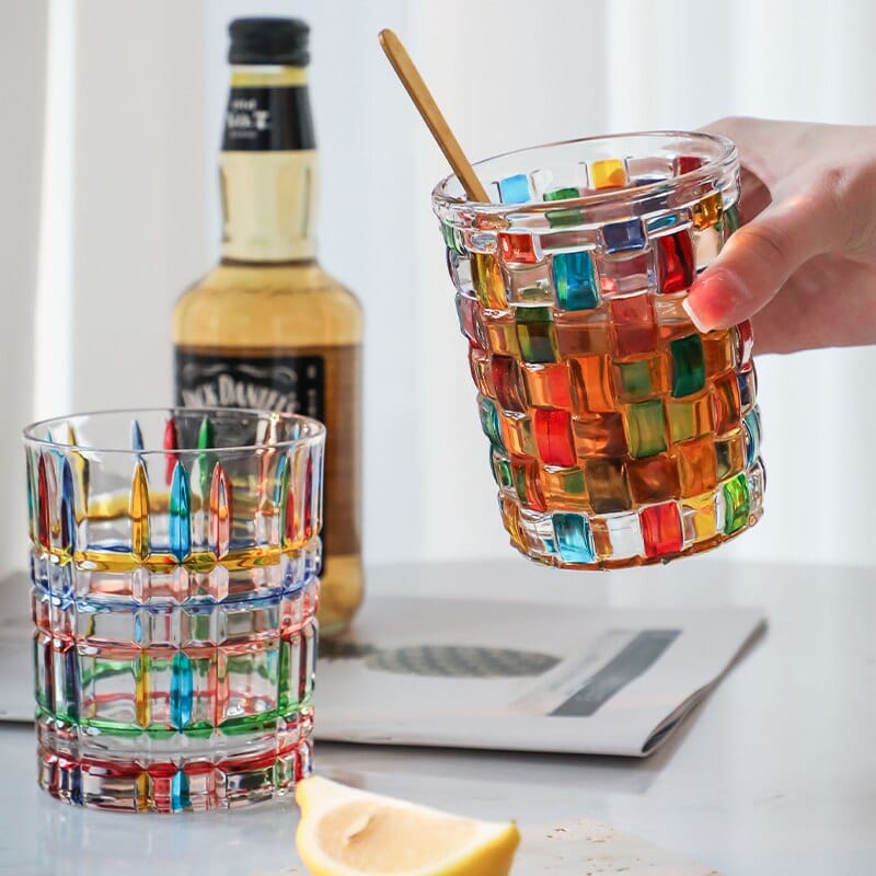 LumoSip - Designerglas med kunstnerisk mønster og flydende kurver